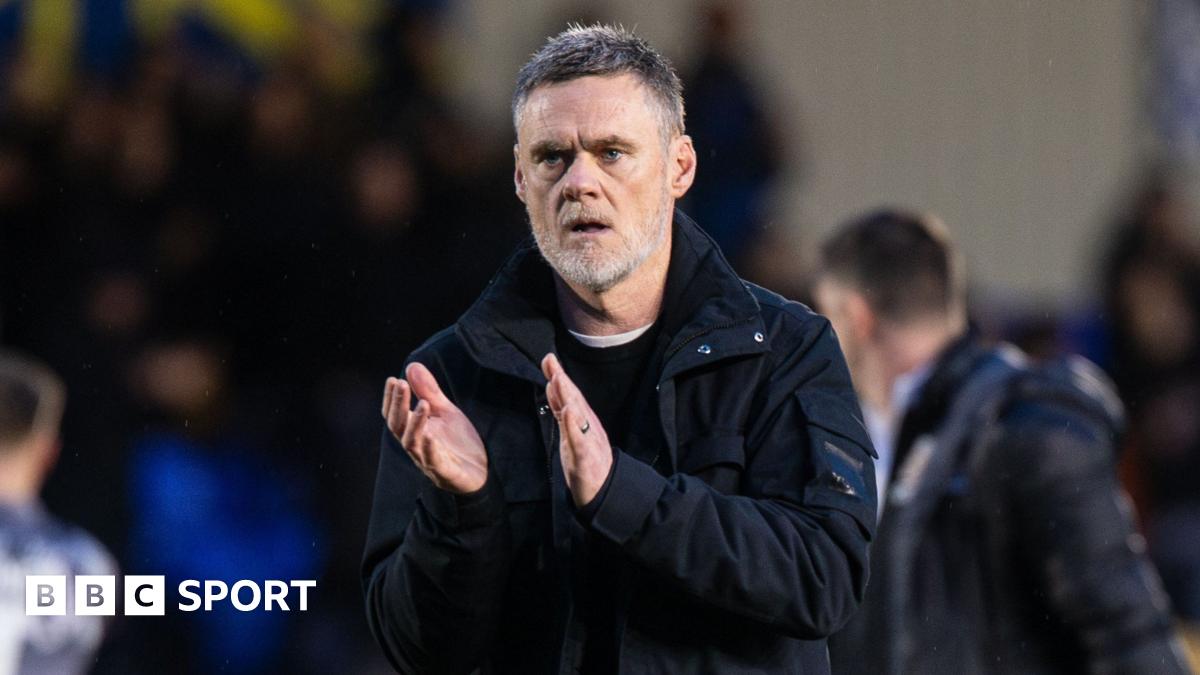 Graham Alexander: Bradford City boss says ‘no pressure’ in play-off bid