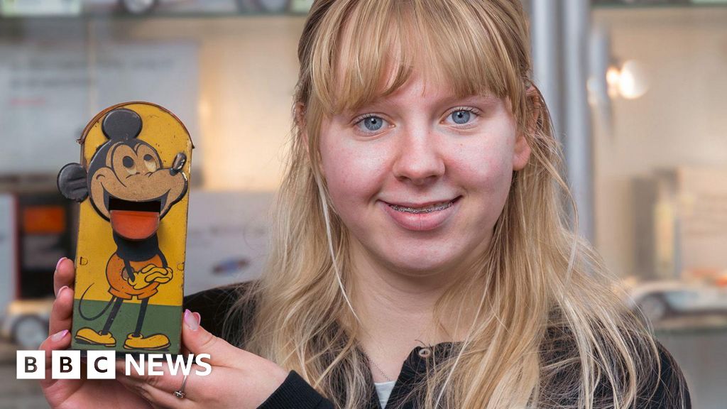 Rare Mickey Mouse money box to go under hammer