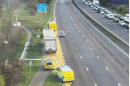 UPDATED: M1 motorway reopens in one direction after crash at J29