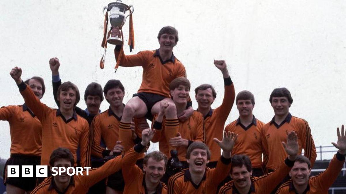 When was last three-way race for Scottish title?