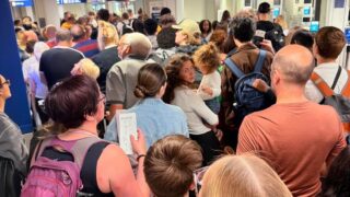easyJet passengers ‘vomiting and close to passing out’ after 3 hour border control queue