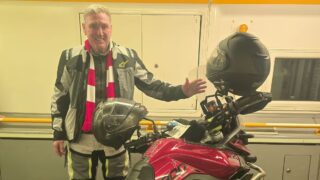 Lifelong Hull KR fan making 2,000-mile round trip to see Robins in aid of fellow supporter