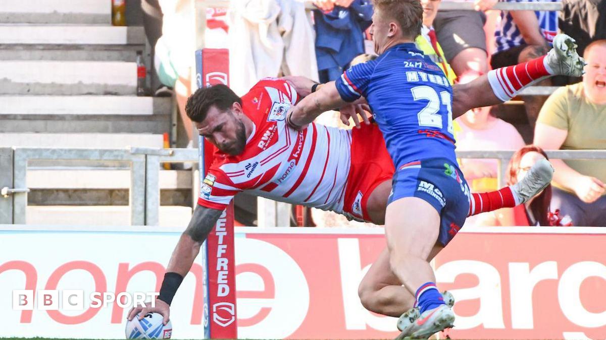 Super League: St Helens 18-12 Wakefield Trinity