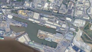 Councillors give green light to Port of Hull 125-metre wind turbine plans