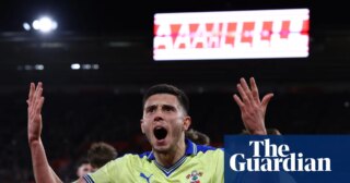Saints stun Arsenal and what now for Slot after Liverpool’s painful exit? – Football Weekly | Football