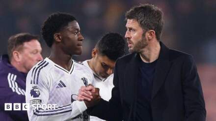 Kobbie Mainoo closer to agreeing new Man Utd deal says Michael Carrick