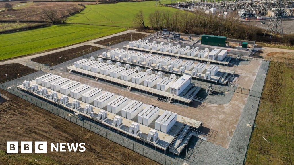 'Community damage' warning over battery storage