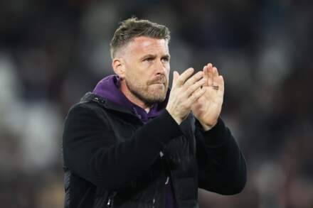 Wolves boss Rob Edwards on where Leeds United should be 'above' in Whites verdict and Daniel Farke declaration