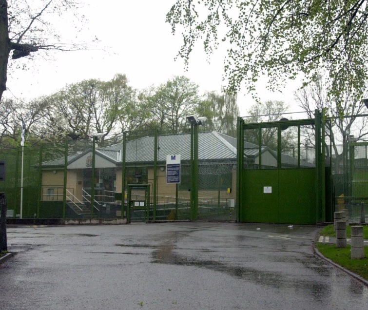 Woman who smuggled spice into Wakefield prison avoids jail