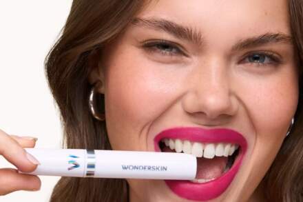 Wonderskins's viral Wonder Blading All Day Lip Stain is in the Amazon sale right now (aff)
