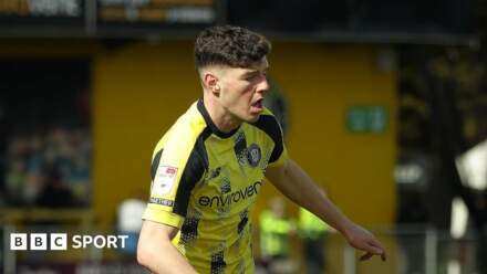Harrogate: Midfielder Ellis Taylor to miss rest of season