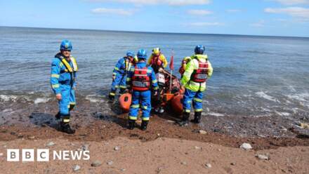 Teenager injured in beach rock fall