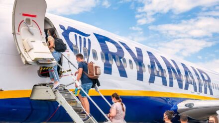 Ryanair to increase staff bonus for applying £65 baggage fine on passengers