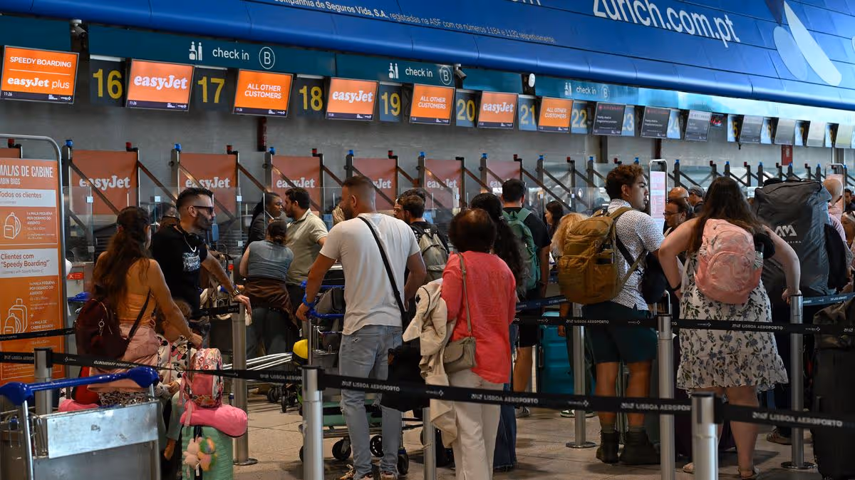 ‘Flights will be cancelled’ warning as dates set for 2 strikes in UK holiday hotspot locations