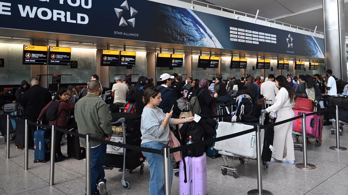 UK holidaymakers preparing for European border delays because of new entry-exit system