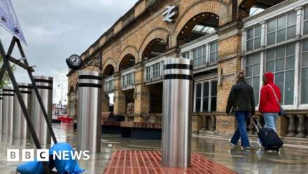 New station bollard is 'disorientating safety risk' say campaigners