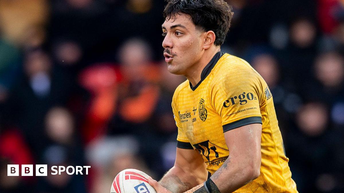 Krystian Mapapalangi: Castleford Tigers centre extends contract to end of 2029