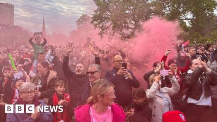 Thousands of fans join York City promotion parade
