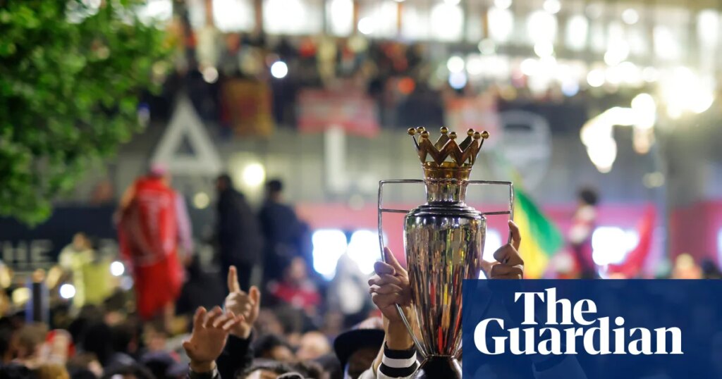 Party on the streets of London: Arsenal fans’ title celebrations – in pictures
