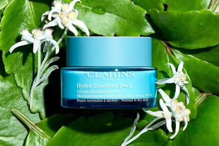 Premium Clarins skincare deal is selling fast on Amazon right now (aff)
