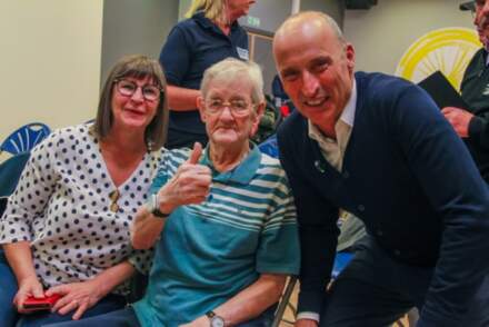 Cricket legend shares sporting memories with local older people’s group