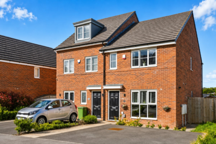 Modern Leeds family home with garden and en suite hits the market for £280k