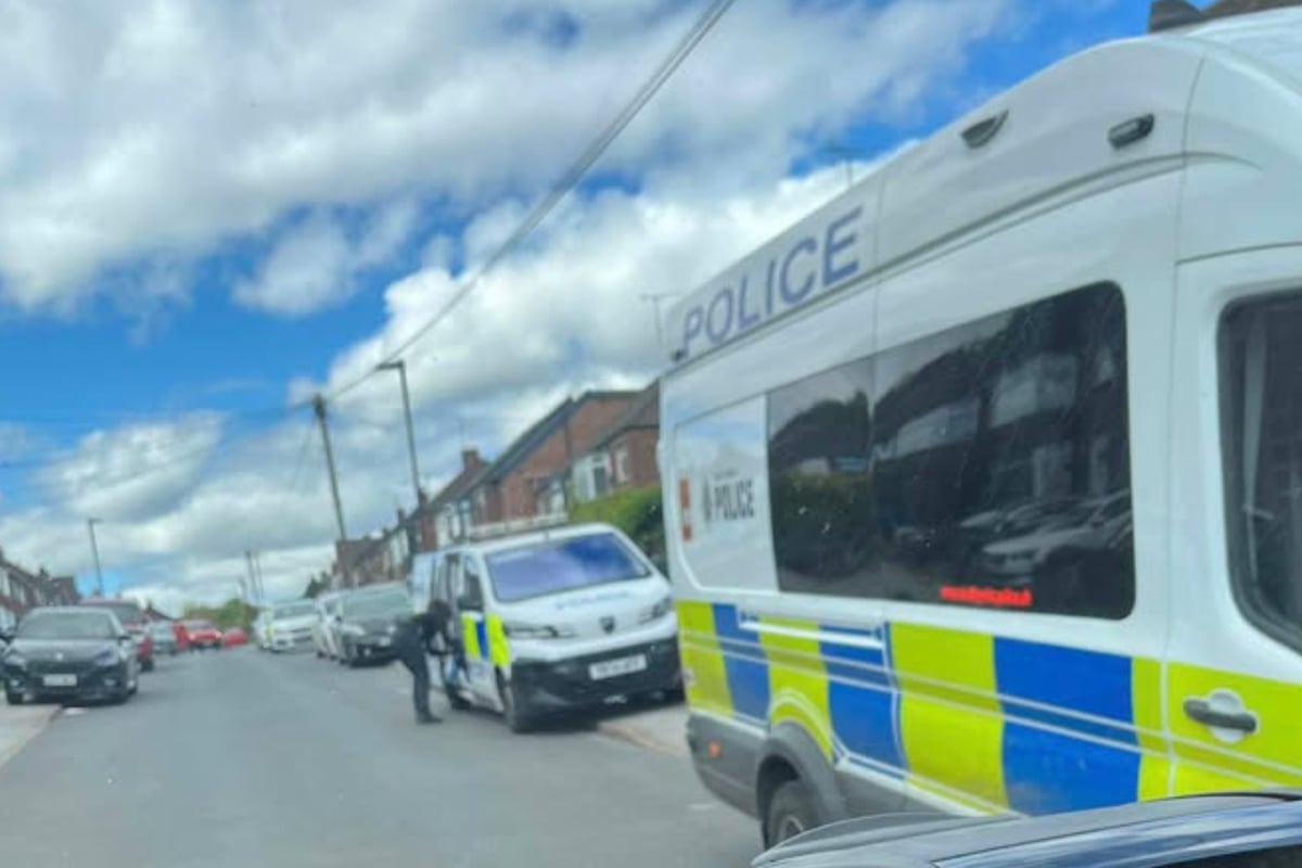 Update on drug raid at Sheffield street attended by forensic officers in white suits
