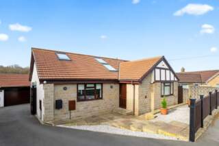 Four bedroom detached house in Leeds for £575,000 with gym and open plan living