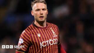 Nick Powell: Bradford City in talks with forward over new deal