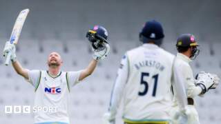 County Championship: Yorkshire dominate Surrey on day one