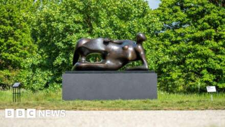 Henry Moore sculpture moves to new Kew Gardens home