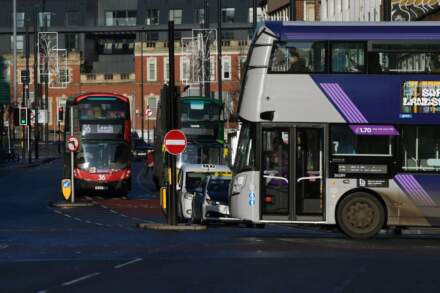All Leeds bus diversions and cancellations as Green Hill Road and Roundhay Road shut for resurfacing