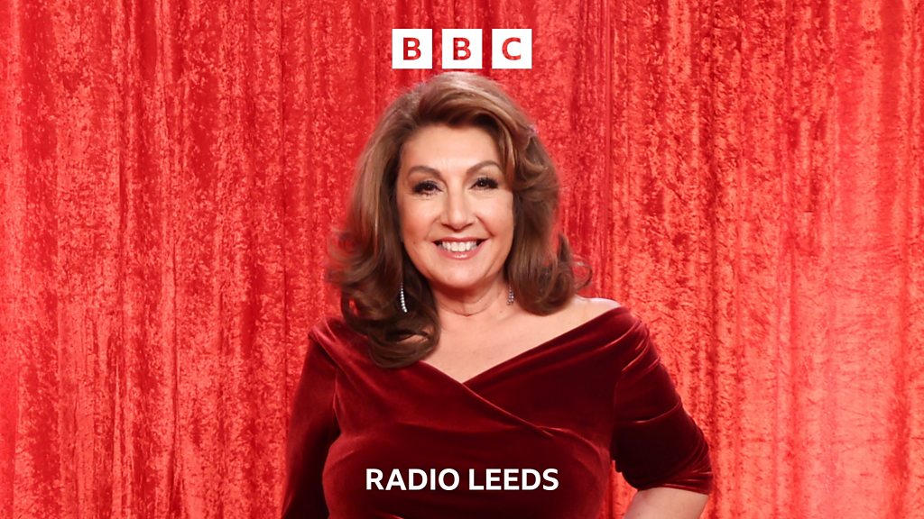 Wakefield’s Jane McDonald tops the charts again