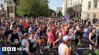 Thousands complete Jane Tomlinson's Leeds 10K