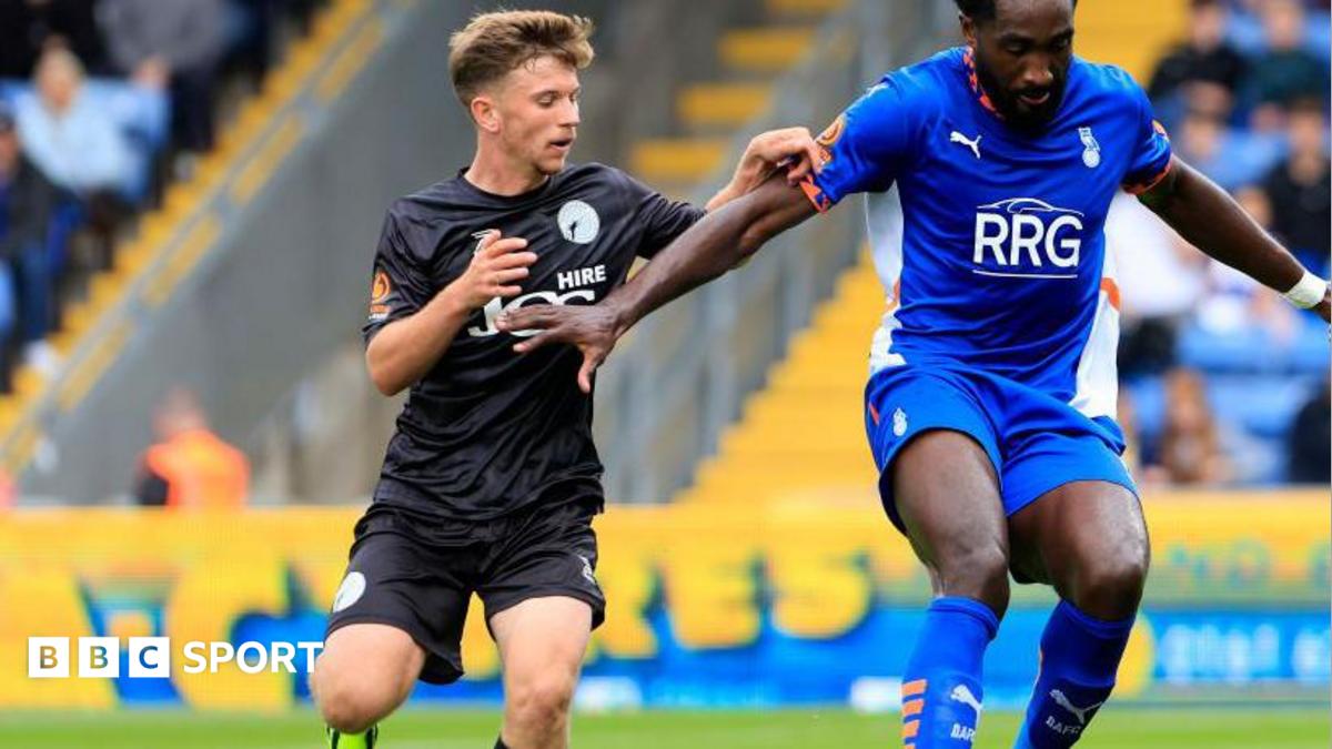 Harrogate Town: Midfielder Will McGowan joins from Gateshead