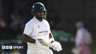County Championship: Rehan Ahmed puts Leicestershire on top against Yorkshire