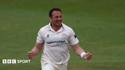 County Championship: Leicestershire thrash Yorkshire by an innings and 39 runs