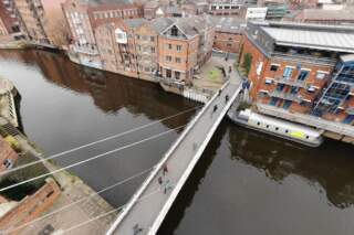 Armed police arrest rape suspect in Leeds who jumped from Centenary Bridge into River Aire