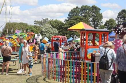 Horbury Show returns to Carr Lodge Park this weekend with dog shows, birds of prey, classic car shows and donkey rides