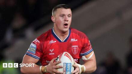 Jack Brown: Castleford Tigers sign Hull KR forward until the end of 2028