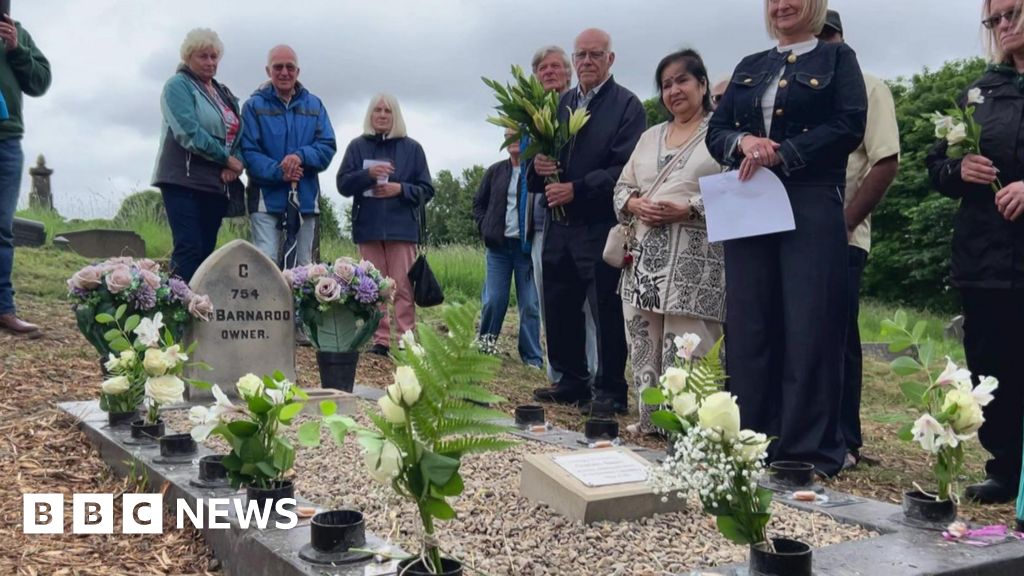 'Discovering our uncle's forgotten grave means so much'