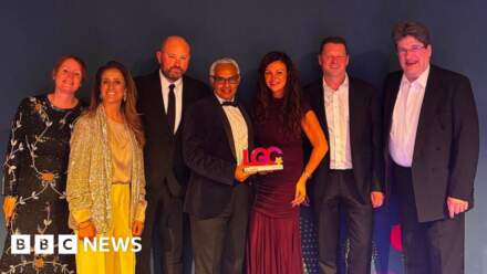 Award for homelessness team's 'pioneering' work