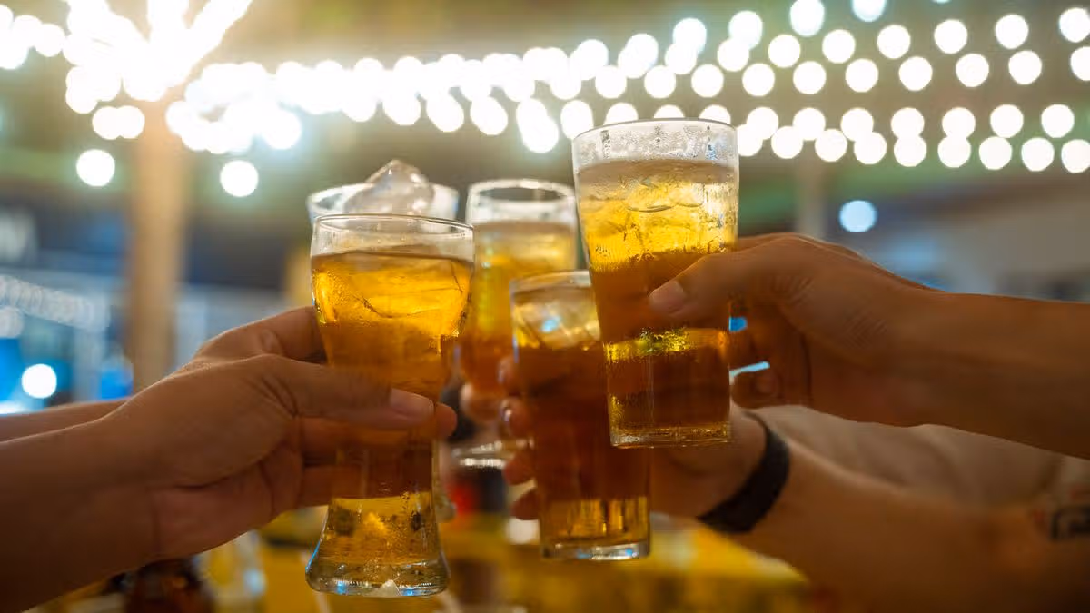 Foreign Office warns all UK travellers over ‘hangover-like symptoms’