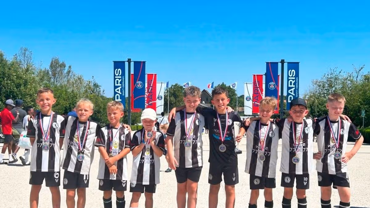 Hessle boys battle extreme heat to reach final of Paris International Cup