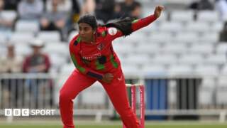 Women’s T20 Blast: Lancashire Thunder beat Yorkshire by six wickets
