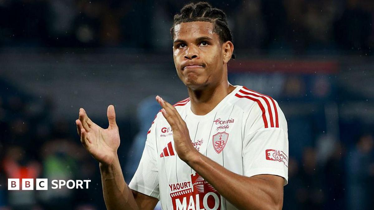 Crystal Palace consider Raphael le Guen as Maxence Lacroix’s Chelsea move edges closer