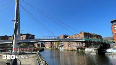 Centenary Bridge restored as part of Leeds 400 celebrations