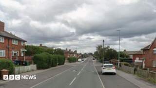 Man seriously injured in attack by armed duo in Leeds