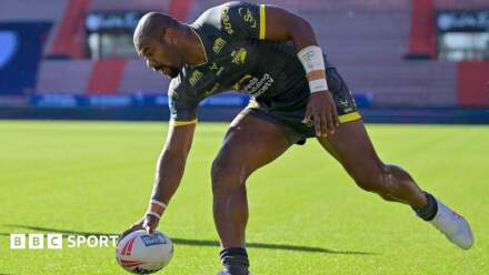 Maika Sivo: Leeds Rhinos wing ruled out of action with broken arm