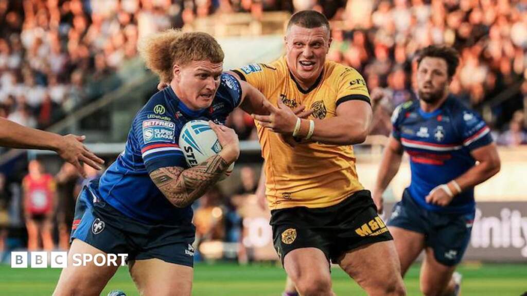 Super League: Wakefield Trinity 52-14 Castleford Tigers – Wakefield’s 12 men thrash Castleford